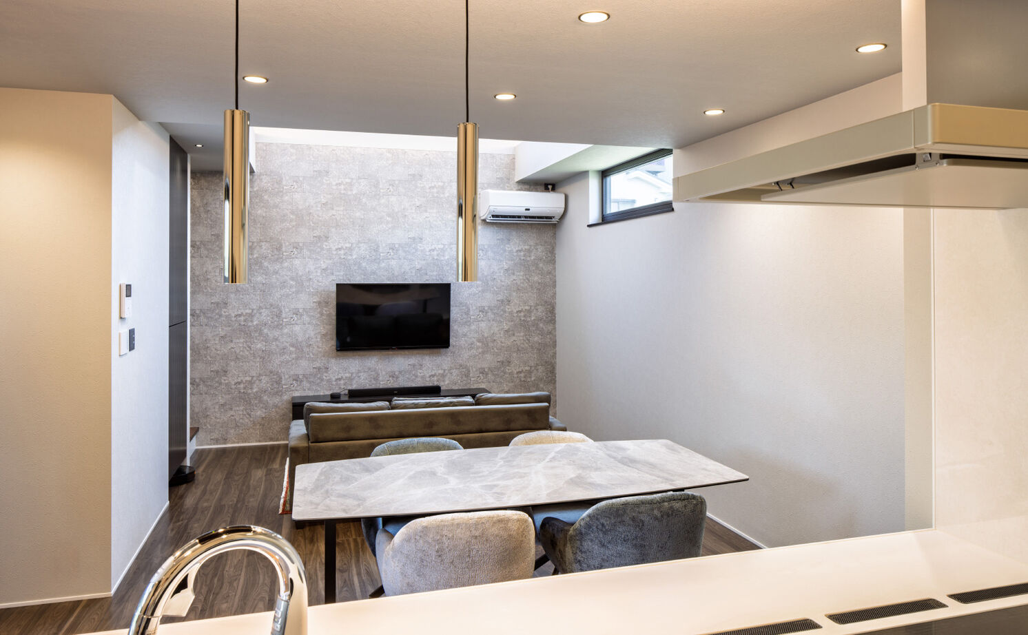 KEIJI一級建築士事務所 【京都・2000万円台・30坪・間取り有】1階で暮らしが完結。家事動線にこだわったホテルライクな吹抜けの家の建築実例画像3