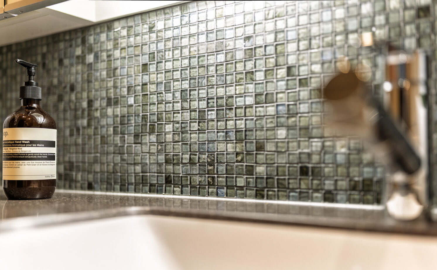 KEIJI一級建築士事務所 【京都・2000万円台・30坪・間取り有】1階で暮らしが完結。家事動線にこだわったホテルライクな吹抜けの家の建築実例画像8