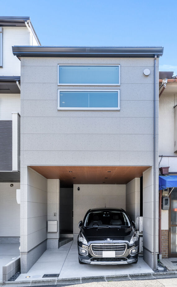 KEIJI一級建築士事務所 【京都・2000万円台・26坪・間取り有】京都ならではの敷地に2階建て。設計士の配慮が詰まった収納多彩な家の建築実例画像2