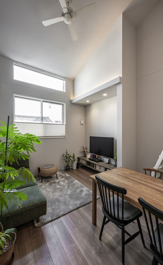 KEIJI一級建築士事務所 【京都・2000万円台・26坪・間取り有】京都ならではの敷地に2階建て。設計士の配慮が詰まった収納多彩な家の建築実例画像4