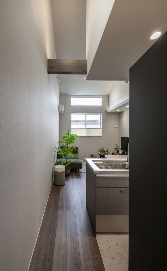 KEIJI一級建築士事務所 【京都・2000万円台・26坪・間取り有】京都ならではの敷地に2階建て。設計士の配慮が詰まった収納多彩な家の建築実例画像5