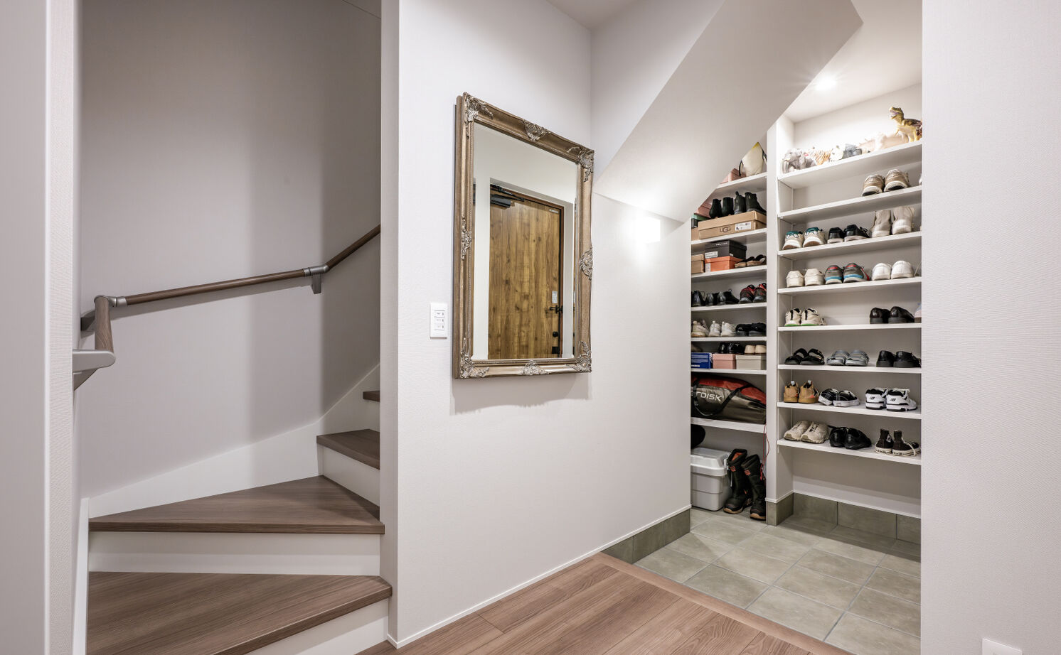 KEIJI一級建築士事務所 【京都・2000万円台・26坪・間取り有】京都ならではの敷地に2階建て。設計士の配慮が詰まった収納多彩な家の建築実例画像12