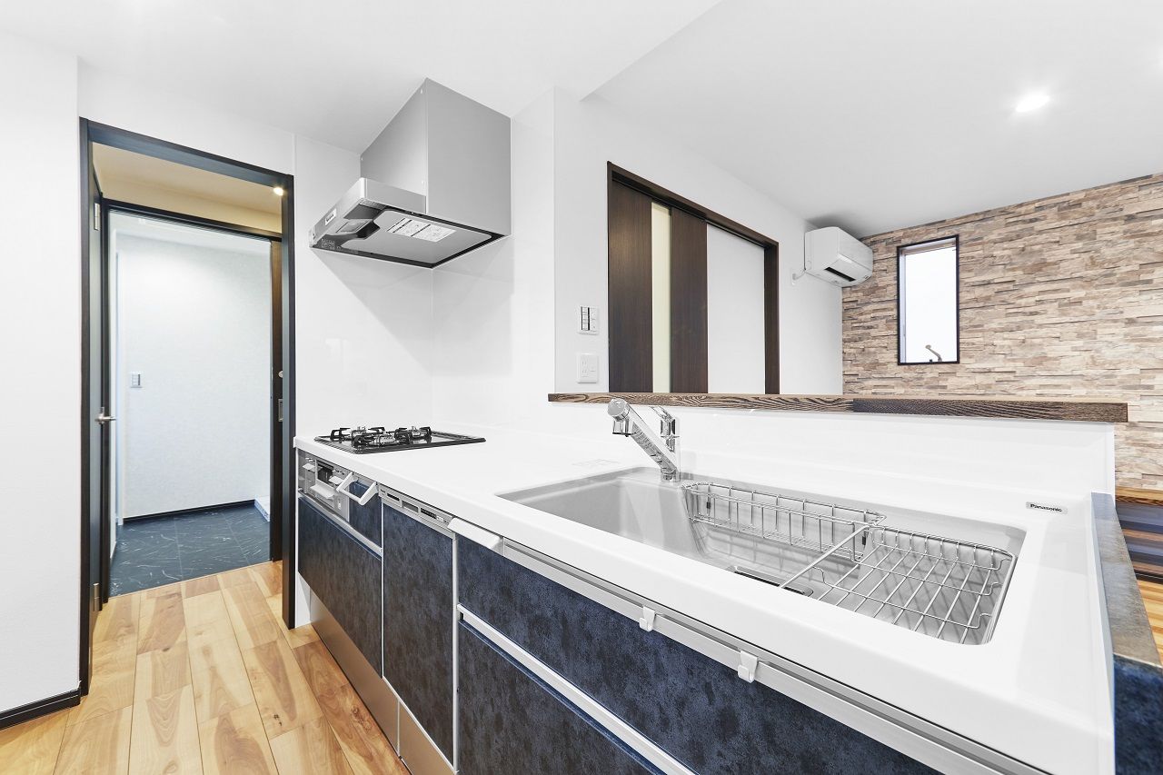 ダイヤビルト 【三世帯住宅/間取り/バルコニー/ビルトインガレージ】それぞれがのびのび過ごせる3階建てガレージハウスの建築実例画像6