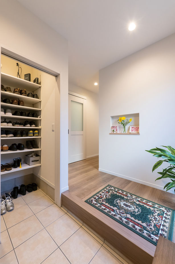 ダイヤビルト 【間取り図有/30坪台/パントリー/和モダン】世代を超え愛着を受継ぐ、 たっぷり採光・効率的な家事導線の家の建築実例画像9