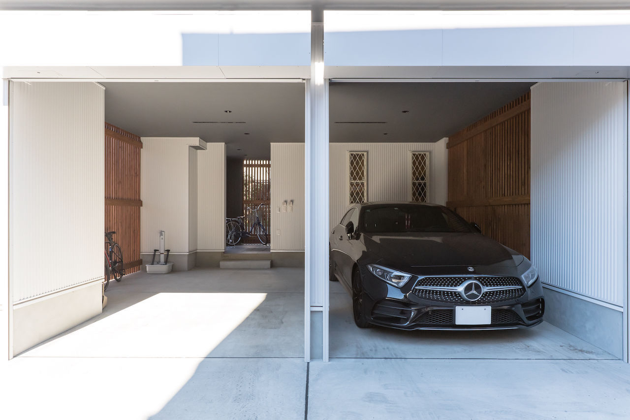 ダイヤビルト 【間取り/3階建て/ビルトインガレージ】光の射すL字型バルコニー。プライバシーにも配慮したガレージハウスの建築実例画像3