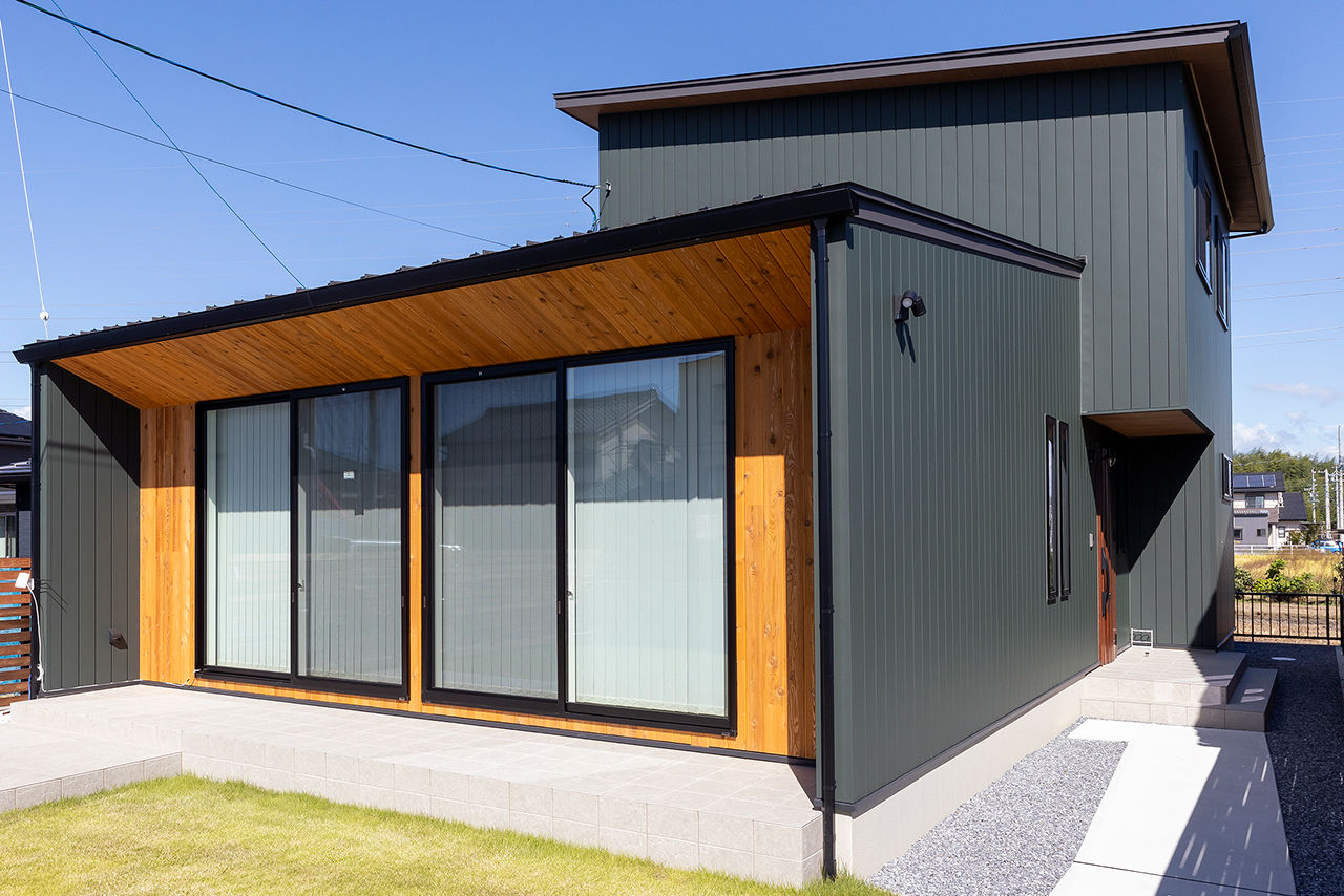 アトラクトホーム 【半平屋スタイル×間取り図有】スムーズな生活動線を叶えた、軒裏が映える半平屋のデザイン住宅の建築実例画像10