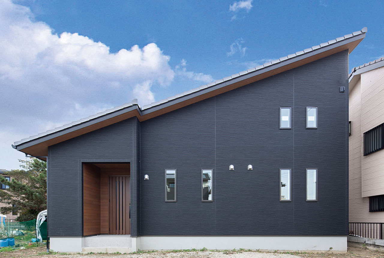 アトラクトホーム 【平屋×間取り図有×1000万円台】陽光を導くL字型平屋。安全な固定階段付きの小屋裏収納で収納量も◎の建築実例画像2