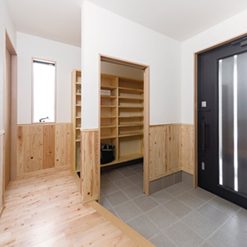 池田建設　oh!!one house. 無垢の木をたっぷり使ってもメンテナンス簡単！機能的で家事ラクなログハウス風の住まいの建築実例画像8