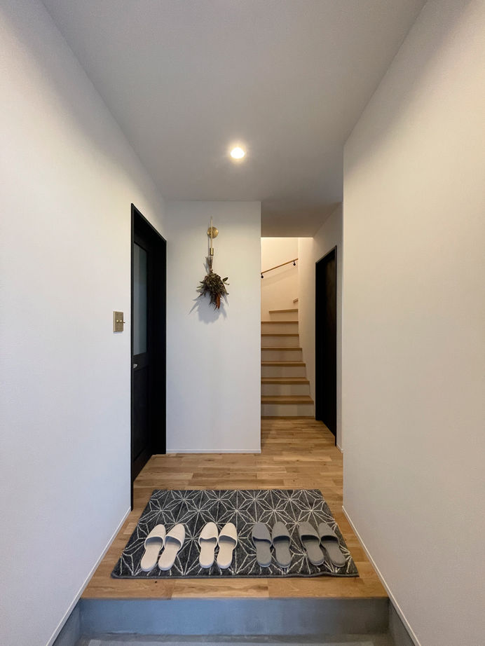 池田建設　oh!!one house. 【2000万円台｜間取り有】無垢とモルタルのナチュラルモダン。平屋のように暮らせるスクエアな家の建築実例画像9