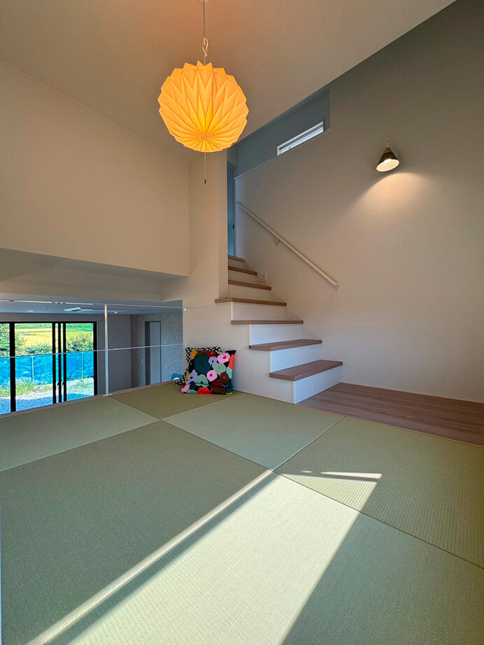 池田建設　oh!!one house. 【伊勢市｜ガレージハウス×スキップフロア｜間取り有】タテの空間を使いこなした居場所がたくさんある家の建築実例画像2