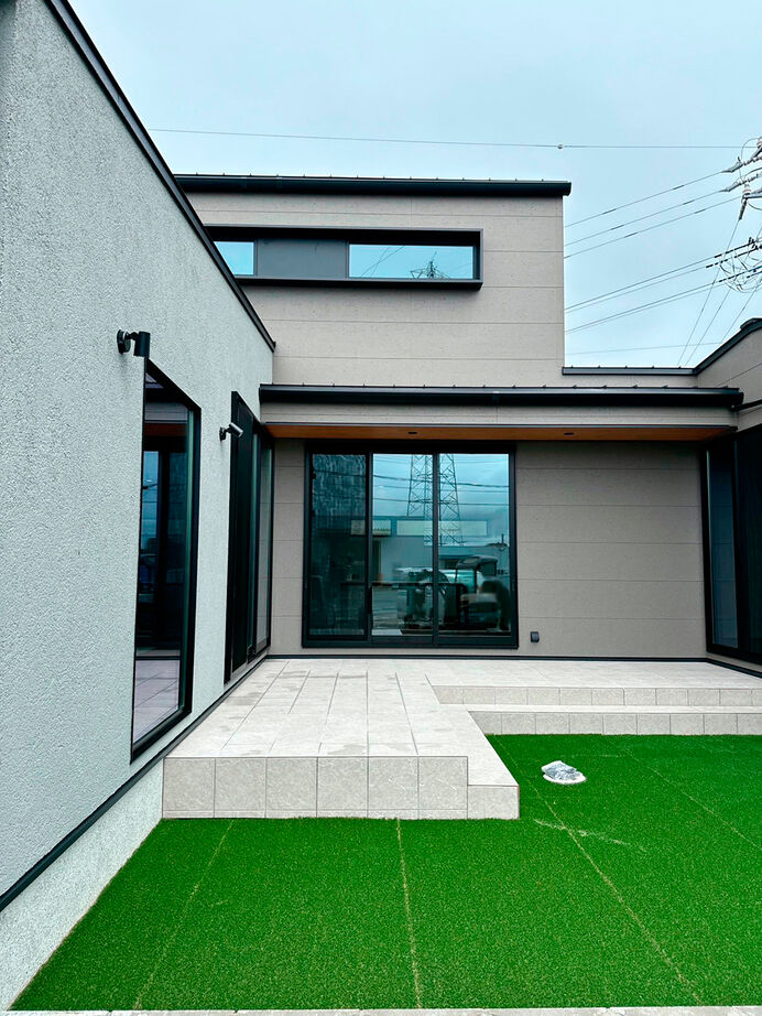 池田建設　oh!!one house. 【松阪市｜30坪台｜2000万円台｜間取り有】プライベートな中庭でBBQ！こもり感のあるピットリビングの家の建築実例画像2