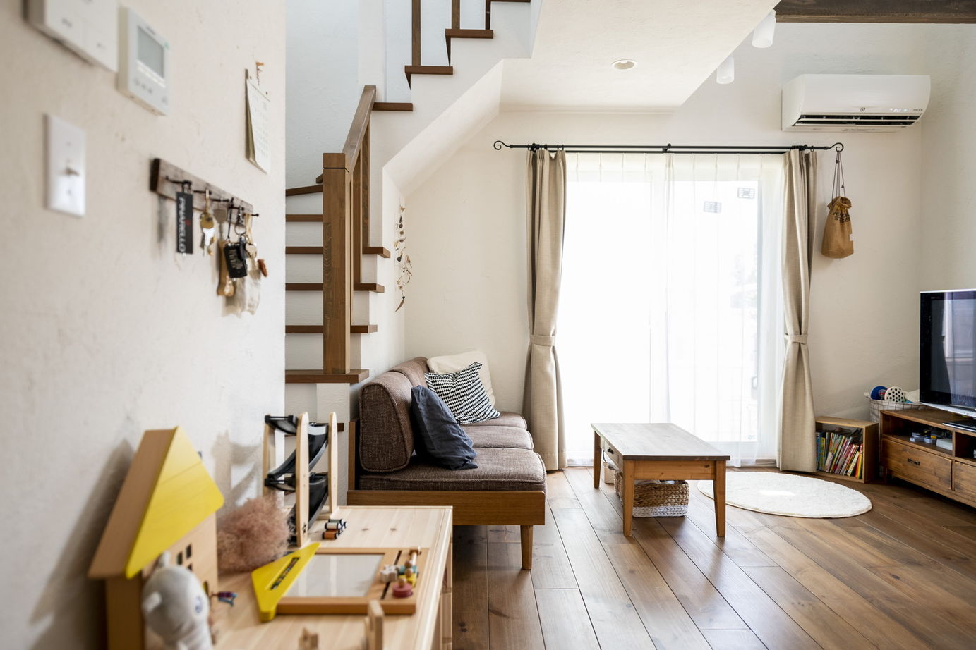 竹内建設 【札幌市/2000万円台/3LDK/北欧風ナチュラル/吹抜け】時を経ても素敵な暮らしの建築実例画像2