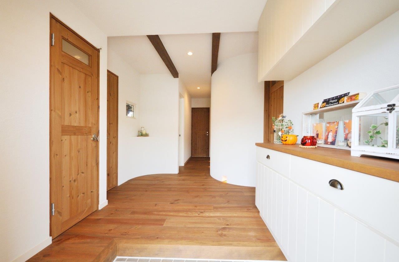 竹内建設 【札幌市/二世帯/ナチュラル】無垢材を使った自然素材に包まれる家の建築実例画像3