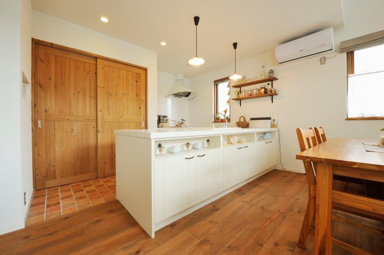 竹内建設 【札幌市/二世帯/ナチュラル】無垢材を使った自然素材に包まれる家の建築実例画像4