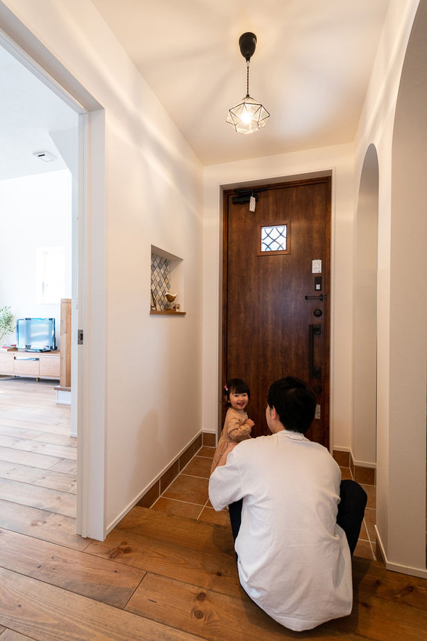 竹内建設 【札幌市/2000万円台/4LDK】お気に入り素材にこだわった北欧デザインの三角屋根の家の建築実例画像9