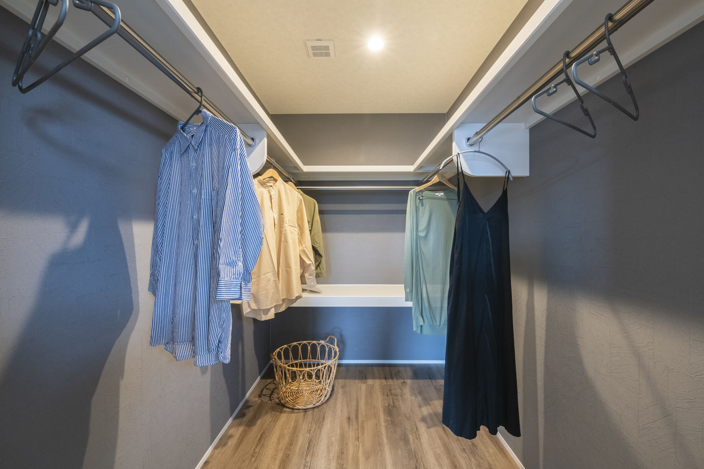 竹内建設 【江別市/2000万円台/ヌック×グレージュインテリア】暮らしを楽しむグレージュの三角屋根の家の建築実例画像8