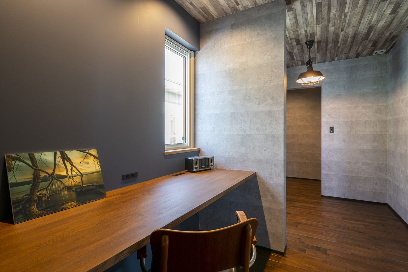 竹内建設 【札幌市/インダストリアル×２階リビング×３LDK】タイルや木の素材を活かした、建築家と建てた家の建築実例画像6