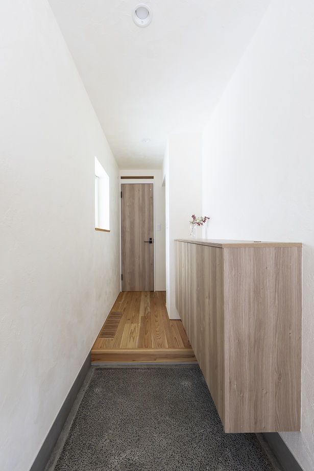 竹内建設 【札幌市/2000万円台/シンプルモダン】とことん北海道にこだわった夫婦のコンパクトな家の建築実例画像2