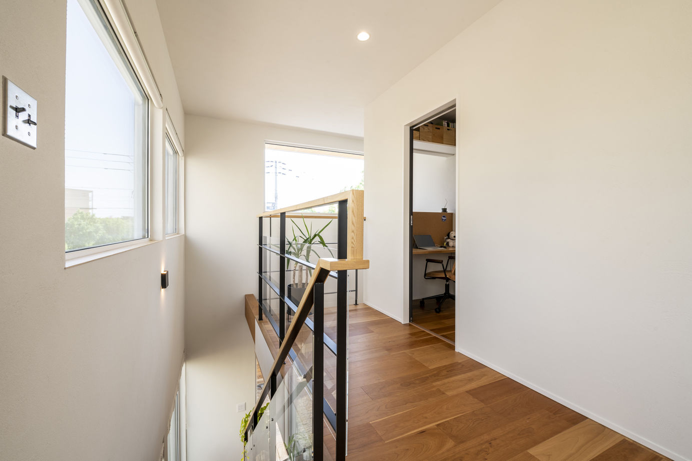 竹内建設 【札幌市/4LDK/自然素材×土間】大きな窓のある木が香る家の建築実例画像7