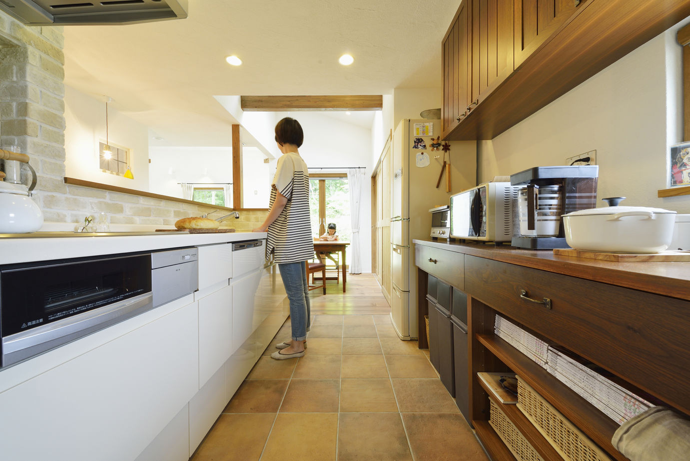 竹内建設 【札幌市/ビルトインガレージ/吹き抜け】楽しめるカフェ風の家の建築実例画像6