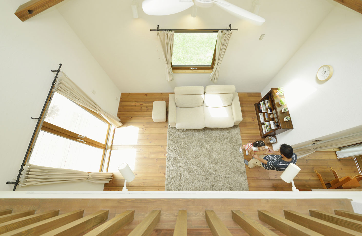 竹内建設 【札幌市/ビルトインガレージ/吹き抜け】楽しめるカフェ風の家の建築実例画像7