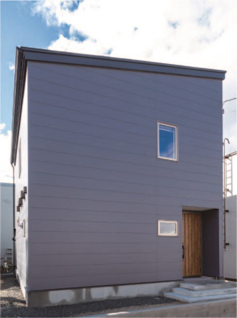 竹内建設 【札幌市/ナチュラル/土間テラス】雑貨が映えるテラスとLDKを楽しむ、アウトドア好き家族のこだわりの家の建築実例画像2