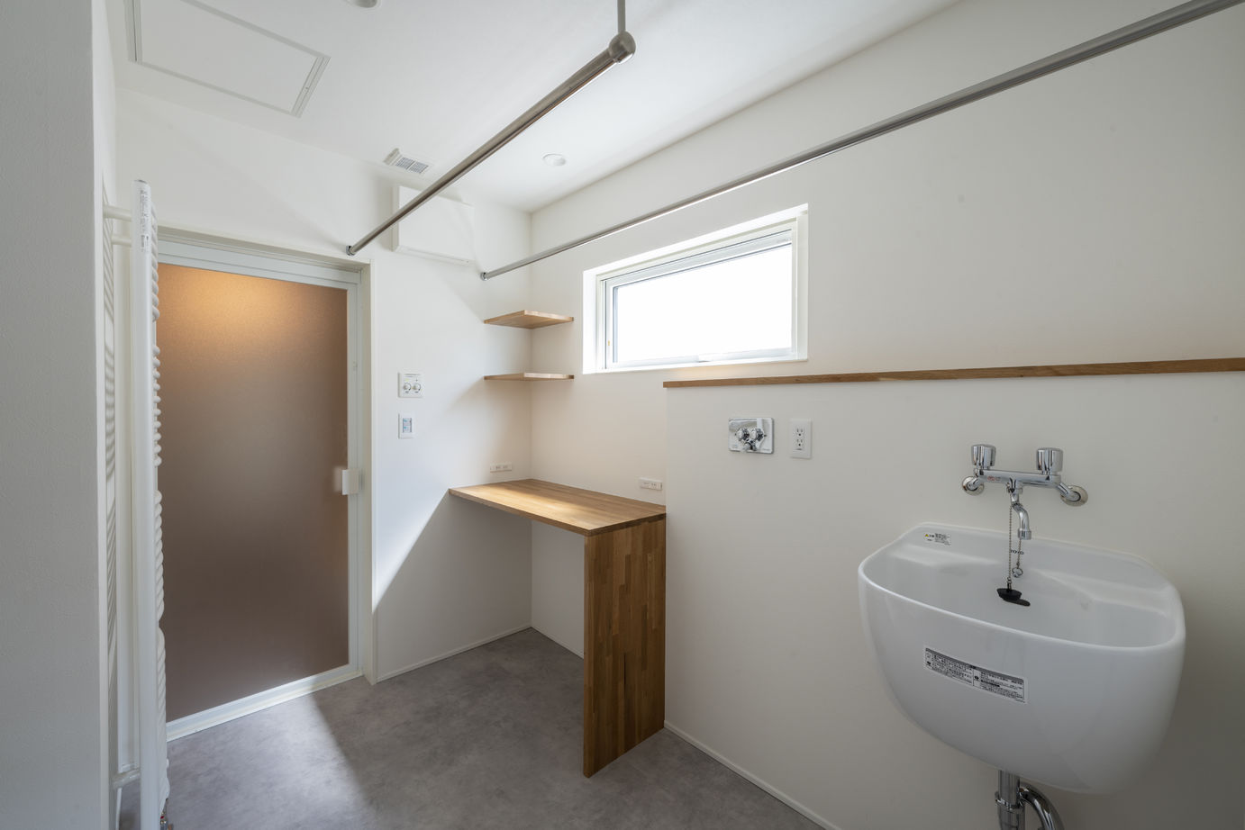 竹内建設 【江別市/土間テラス/ナチュラル】ゆったりと家族の時間をはぐくむコの字の間取りの建築実例画像10