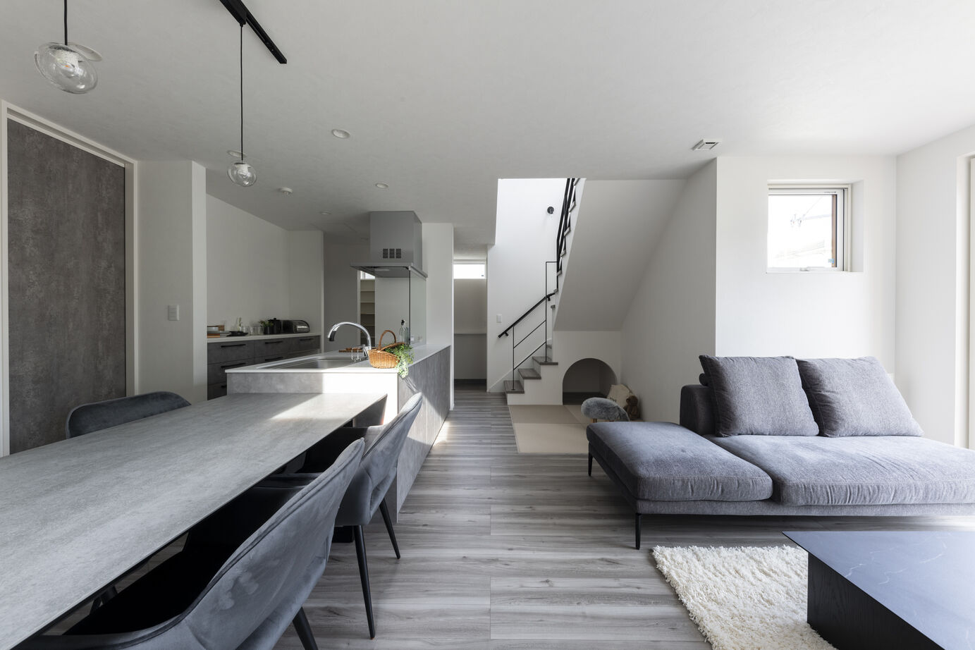 竹内建設 【札幌市/3LDK】ナチュラルグレー×回遊動線の家の建築実例画像4