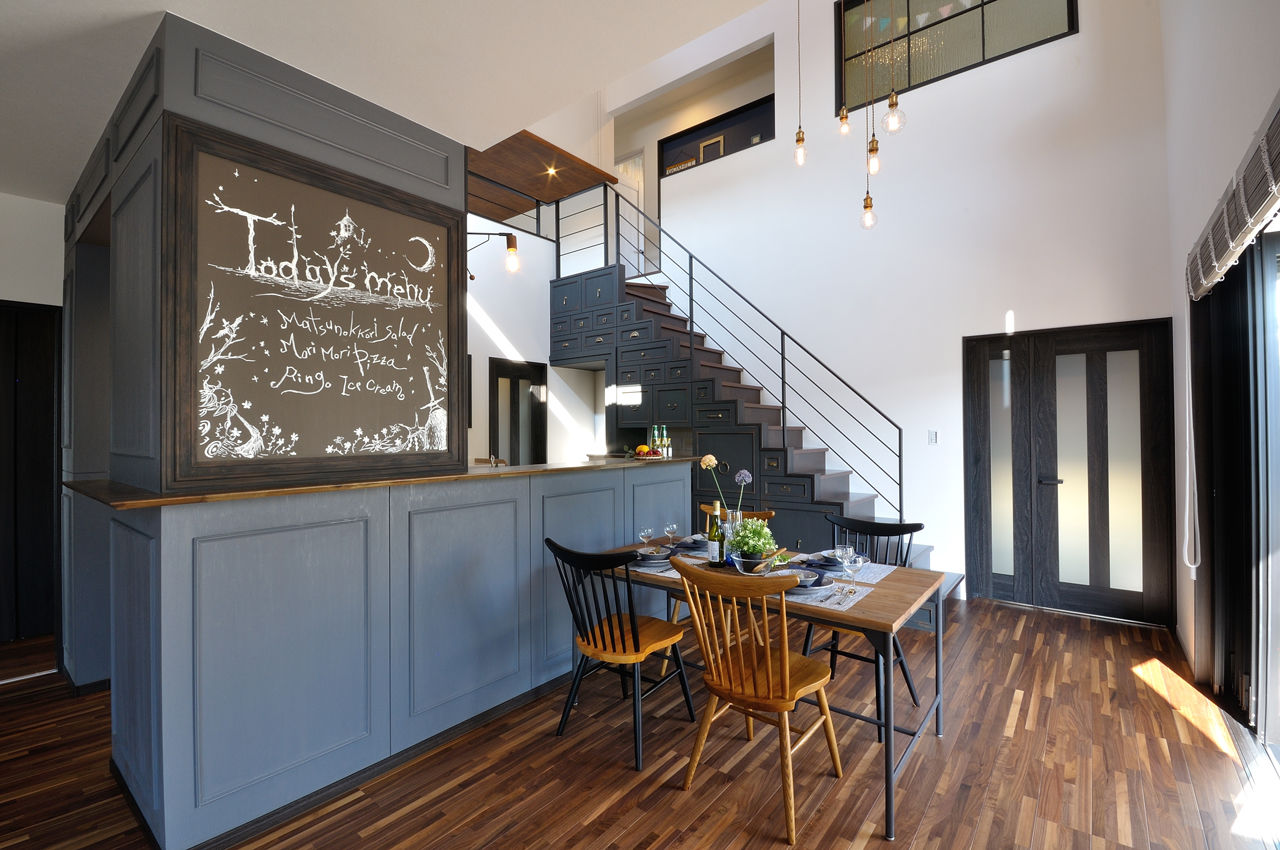 さくら不動産 【羽曳野市】太陽光発電と駐車場3台。１階に生活動線を集めたアメリカンインダストリアルな家の建築実例画像3