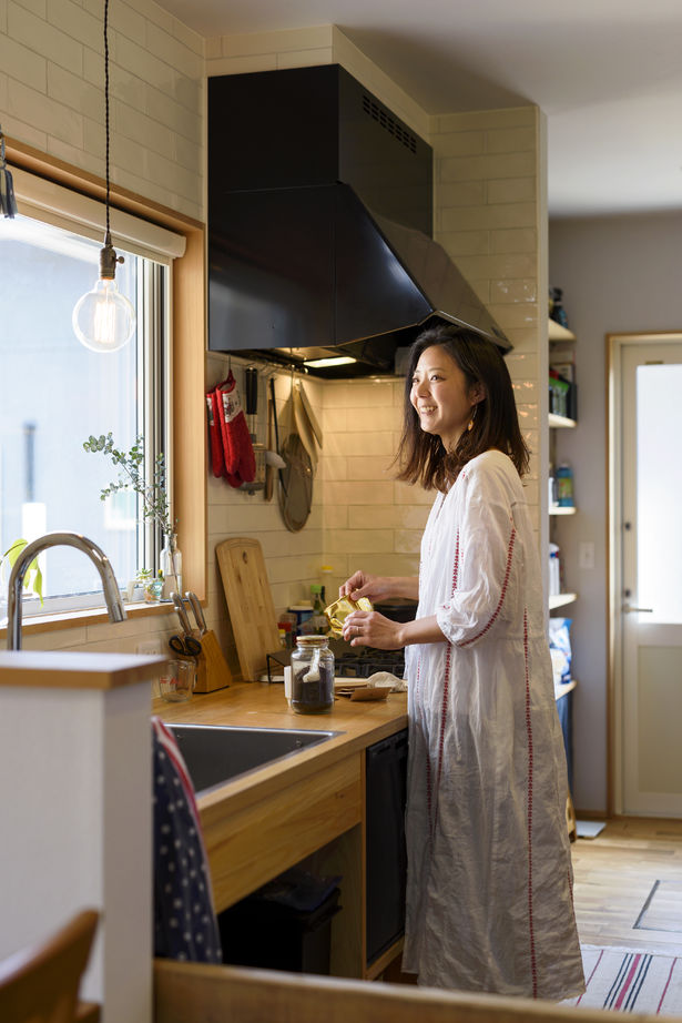 赤ちゃん基準の家　住工房プラスアルファ 広い庭と緑豊かな風を存分に生かした家の建築実例画像2