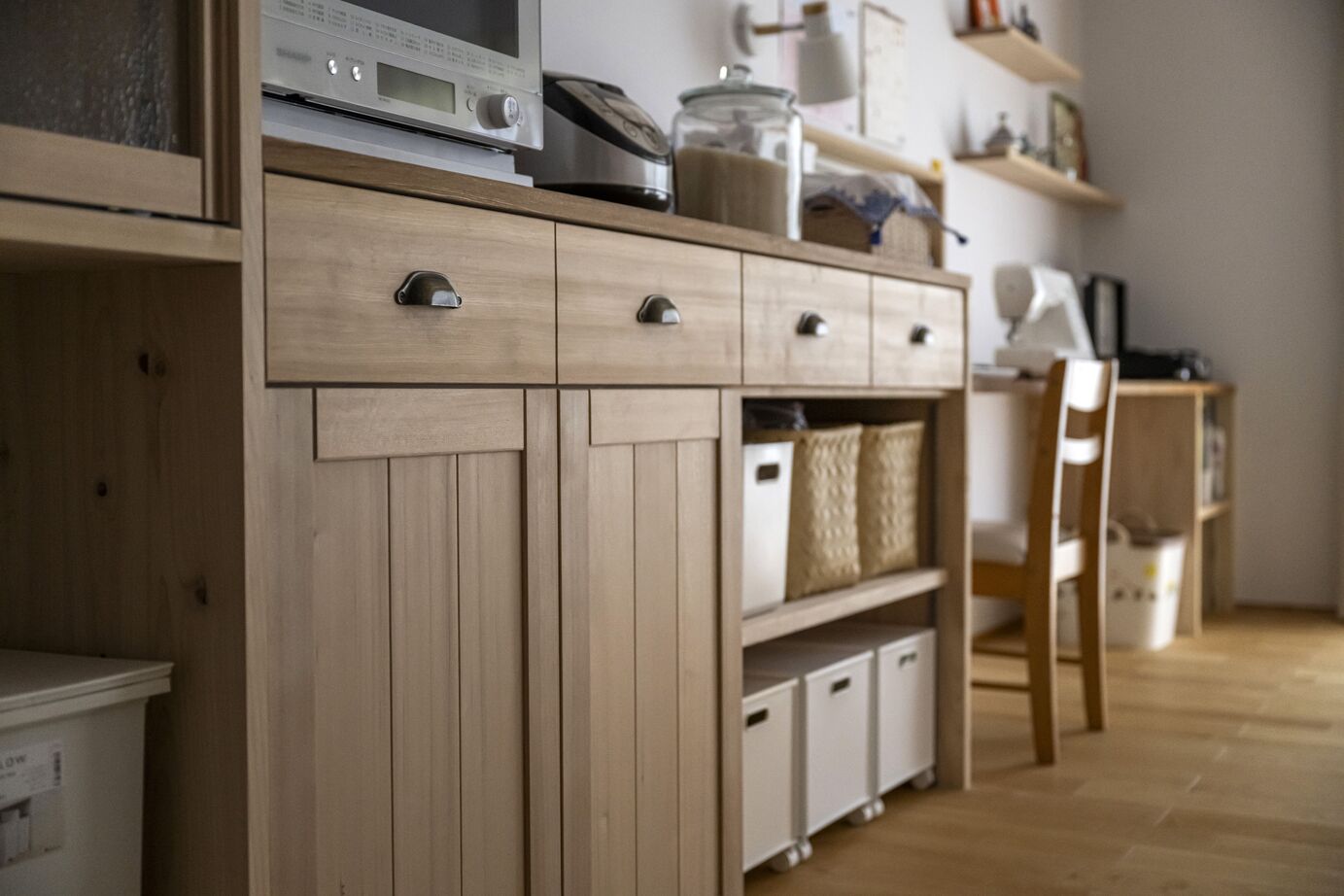 赤ちゃん基準の家　住工房プラスアルファ 自然素材と暮らす、健やかで自由な住まいの建築実例画像3