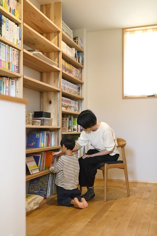 赤ちゃん基準の家　住工房プラスアルファ 自然と眺望に包まれる、想い出の木が息づく家の建築実例画像7