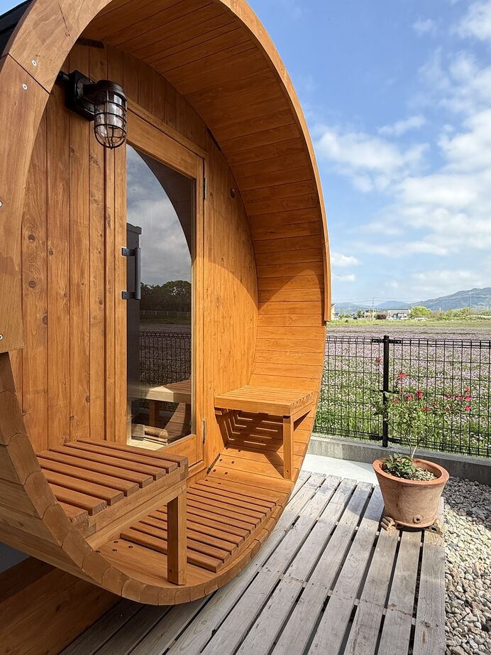 赤ちゃん基準の家　住工房プラスアルファ 焼杉の壁×バレルサウナ、2棟目で叶えた快適な暮らしの建築実例画像7