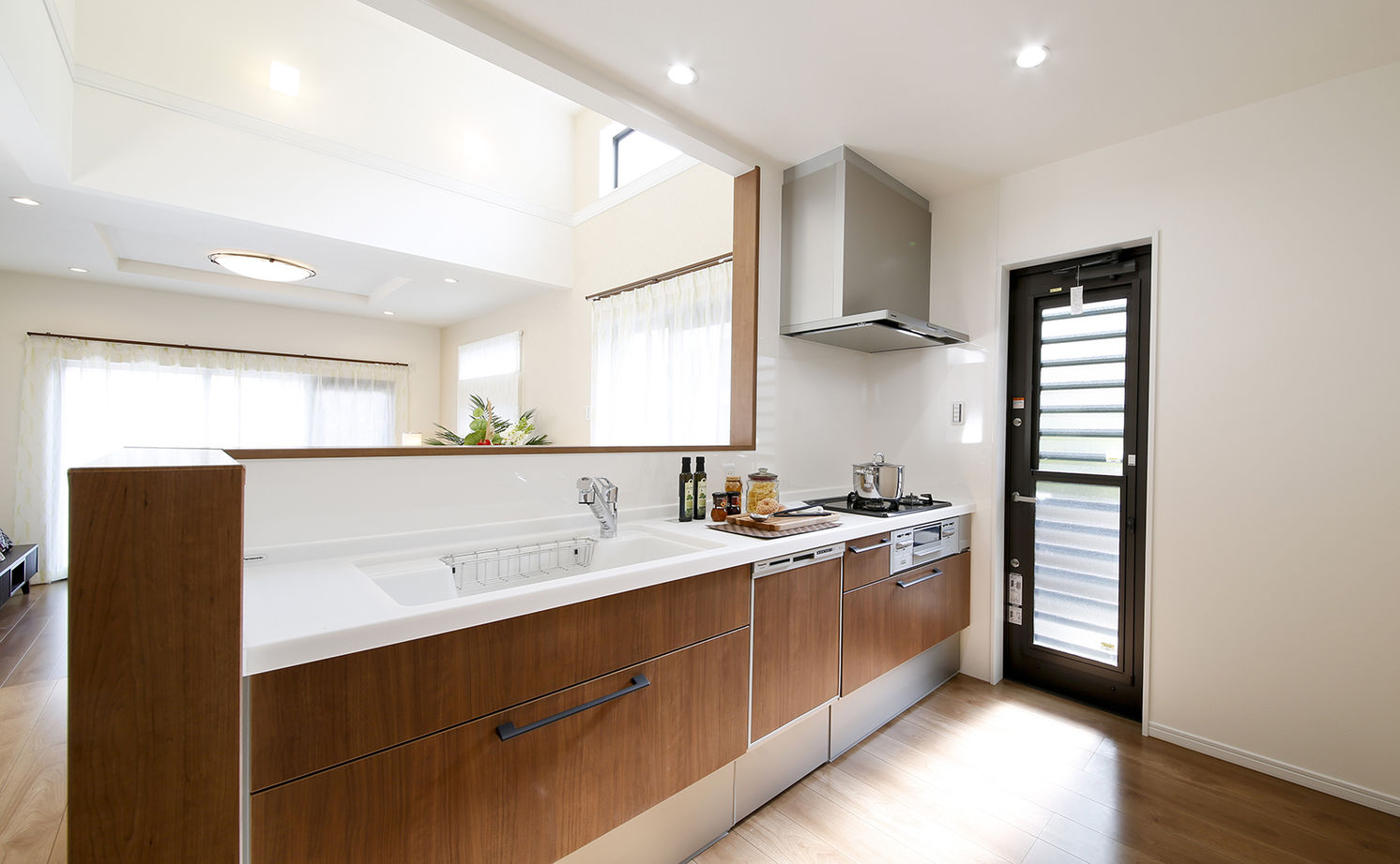 タケイハウジング 【奈良/1000万円台/家事ラク/間取り有】空間を緩やかに仕切って開放的に暮らすモダンな家の建築実例画像6