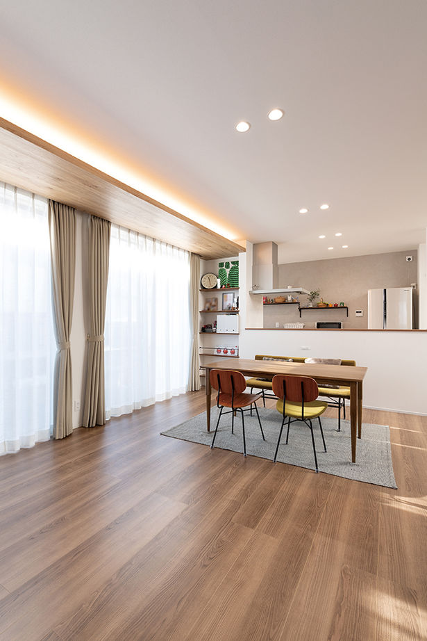 タケイハウジング 【奈良/2000万円台/間取り有】ゆとりのリビングで子育て。上品ナチュラルな木の家の建築実例画像2