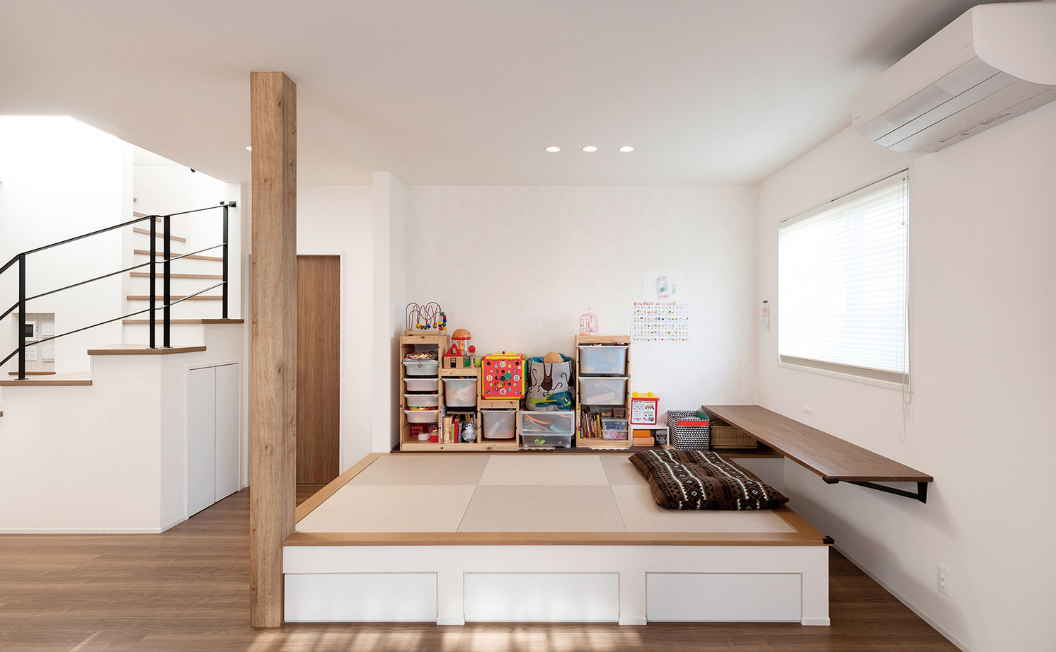 タケイハウジング 【奈良/2000万円台/間取り有】ゆとりのリビングで子育て。上品ナチュラルな木の家の建築実例画像5