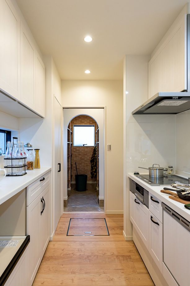 ワコーハウジング 【2000～2499万円】ナチュラルな素敵空間に感動の家事ラク動線をプラス。スキップフロアのある平屋の住まいの建築実例画像4