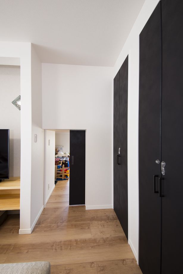 ワコーハウジング 【2000～2499万円・平屋・34坪】リビングを中心にそれぞれの部屋がつながる、平屋プラスαの1.5階建ての家の建築実例画像4