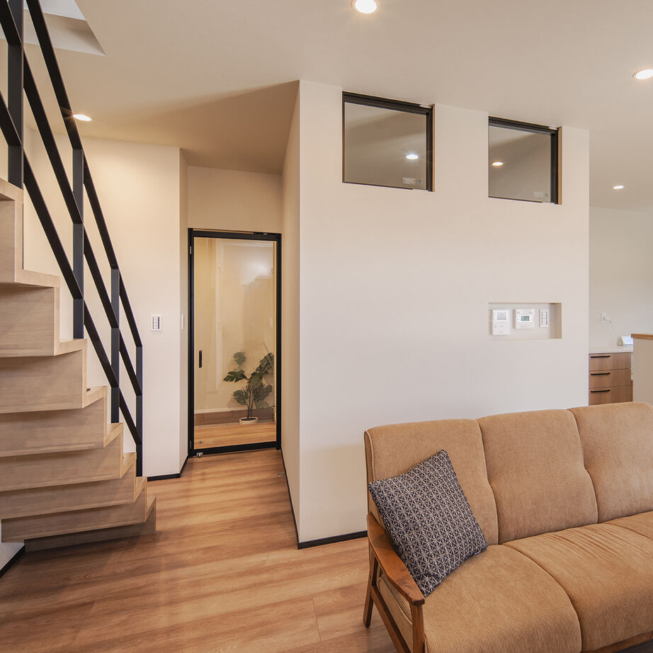 ニーズホーム オープン階段がスタイリッシュな三角屋根の家の建築実例画像6