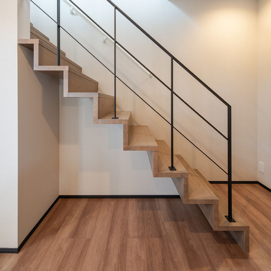 ニーズホーム オープン階段がスタイリッシュな三角屋根の家の建築実例画像7