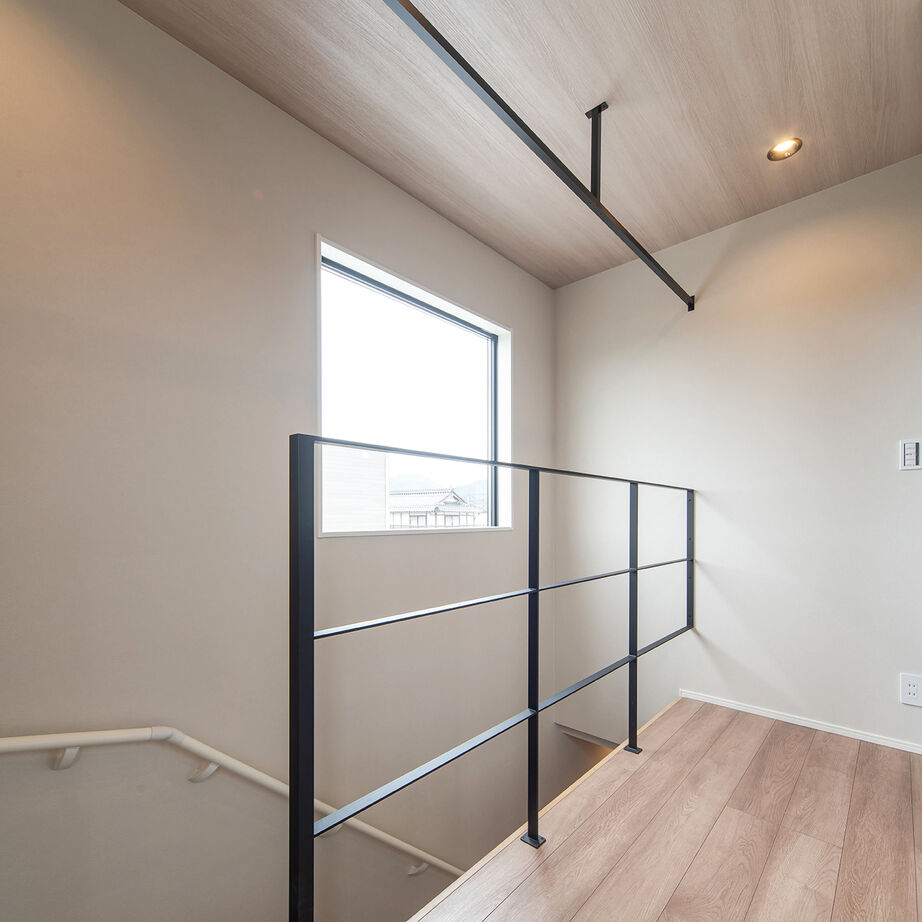 ニーズホーム オープン階段がスタイリッシュな三角屋根の家の建築実例画像8