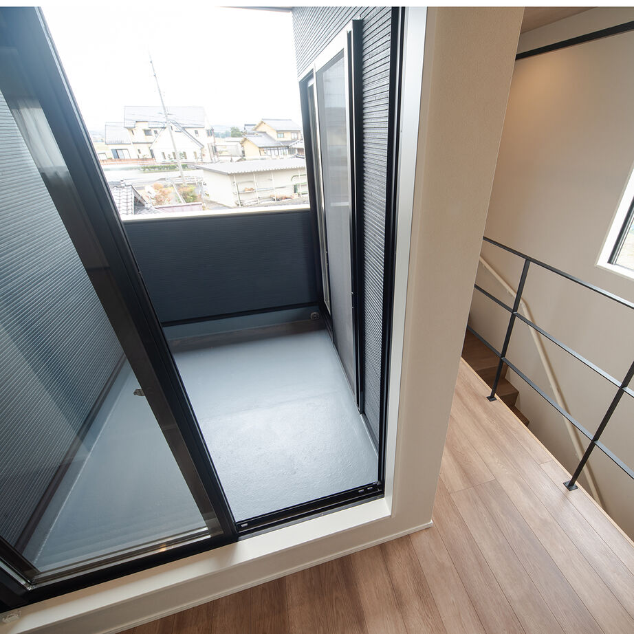 ニーズホーム オープン階段がスタイリッシュな三角屋根の家の建築実例画像10