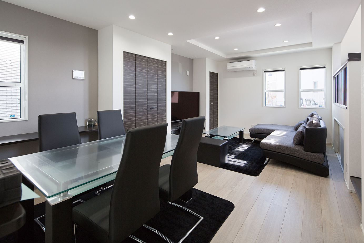 サートンホーム（横浜・相模原・八王子） 【2163万円/間取り有】こだわりのガレージハウスで、2台の愛車やバイクと思い切り遊ぶ住まいの建築実例画像5