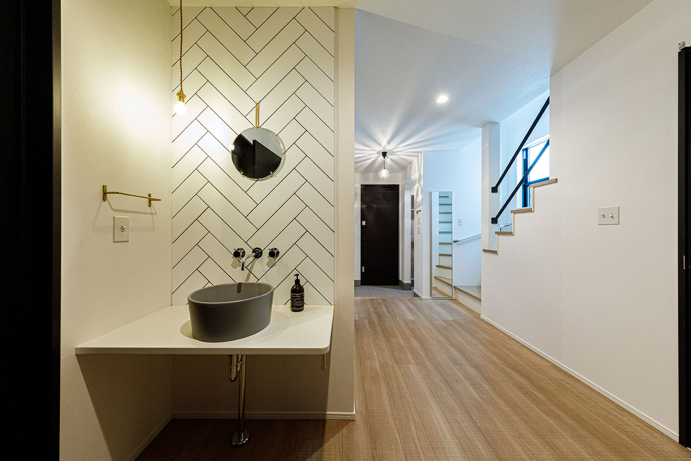 サートンホーム（横浜・相模原・八王子） 【1370万円／間取り有/約30坪】バルコニーと一体の2階リビングで、自分たちだけの光と風、空を楽しむの建築実例画像8