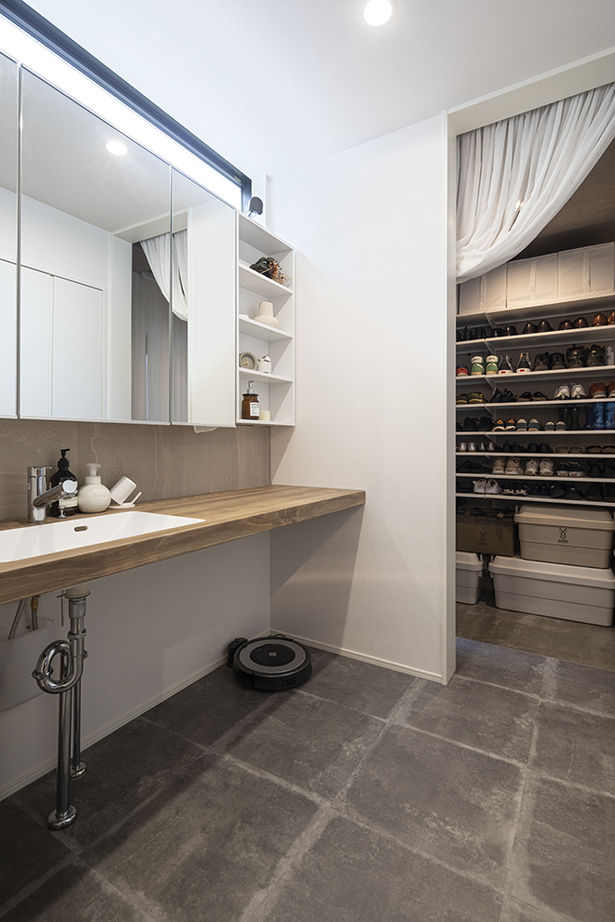 サートンホーム（横浜・相模原・八王子） 【2000万～2499万円台／テラスデッキ／収納充実】吹き抜けの広いリビングやテラスで友人との時間を楽しむ家の建築実例画像16