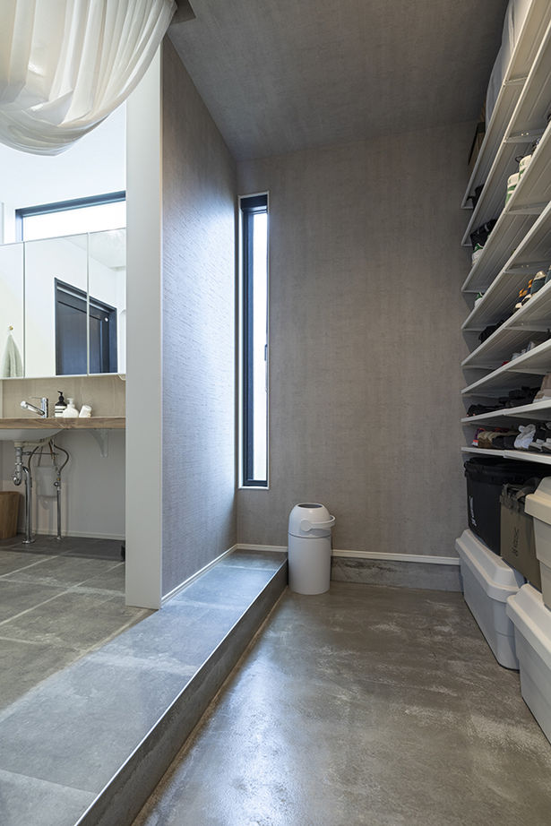 サートンホーム（横浜・相模原・八王子） 【2000万～2499万円台／テラスデッキ／収納充実】吹き抜けの広いリビングやテラスで友人との時間を楽しむ家の建築実例画像17