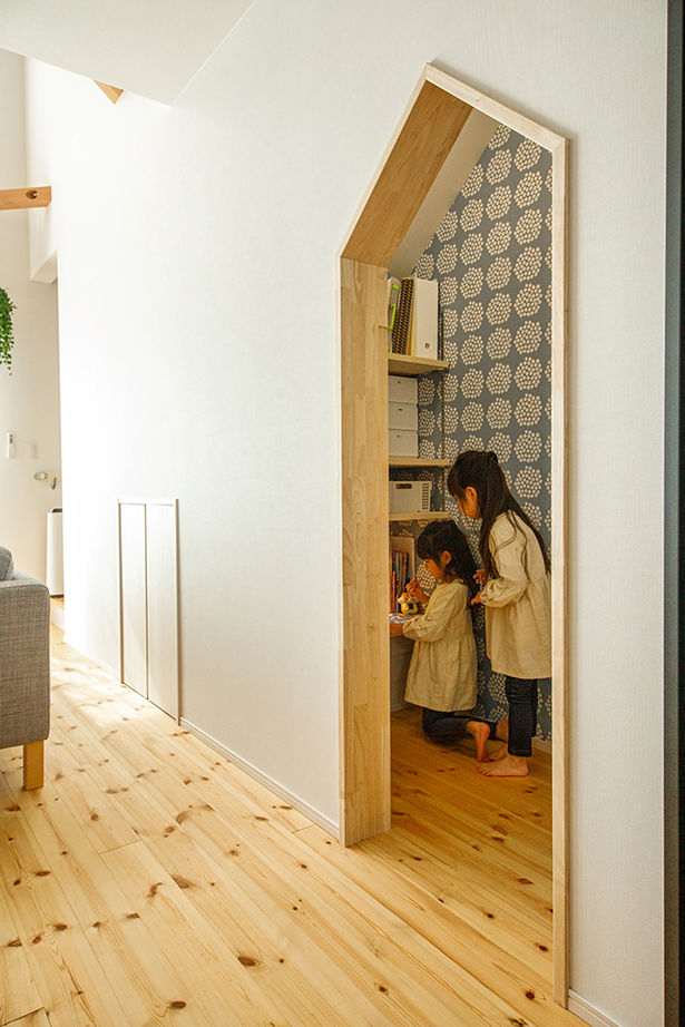 サートンホーム（横浜・相模原・八王子） 【2000万～2499万円台／インナーガレージ／ウッドデッキ】四方を囲まれた旗竿地に、明るく開放的な住まいをの建築実例画像8