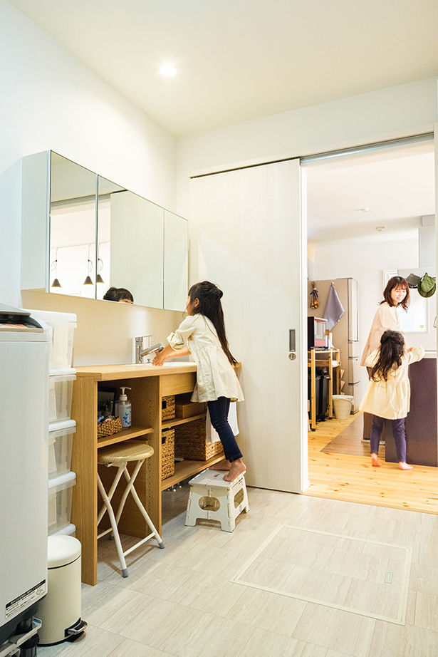 サートンホーム（横浜・相模原・八王子） 【2000万～2499万円台／インナーガレージ／ウッドデッキ】四方を囲まれた旗竿地に、明るく開放的な住まいをの建築実例画像13