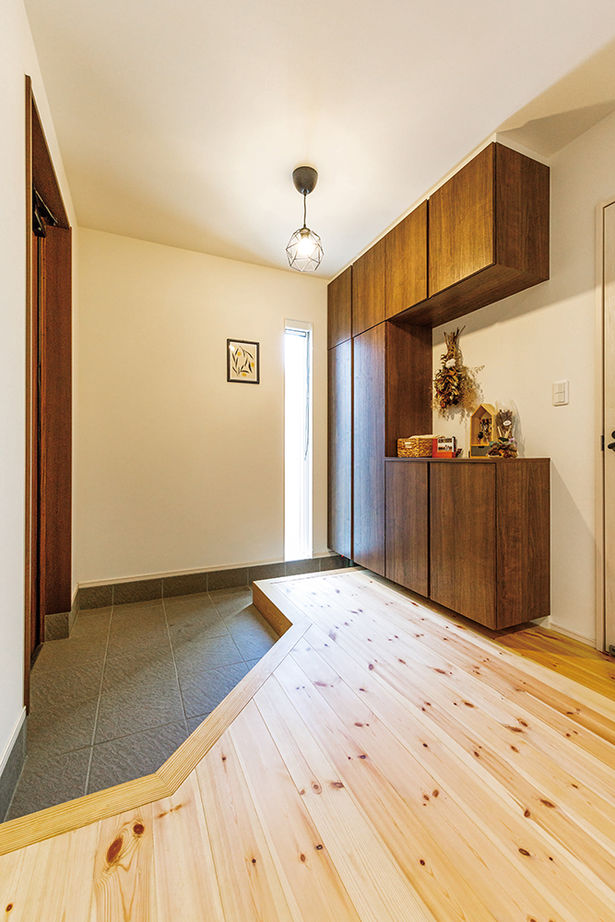 サートンホーム（横浜・相模原・八王子） 【2000万～2499万円台／インナーガレージ／ウッドデッキ】四方を囲まれた旗竿地に、明るく開放的な住まいをの建築実例画像19