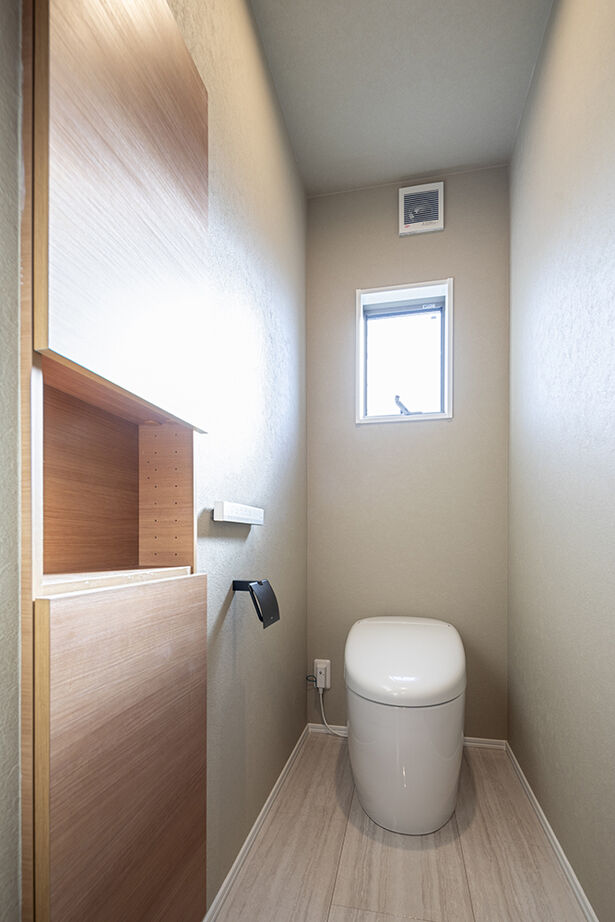 サートンホーム（横浜・相模原・八王子） 【2階リビング／家事動線／収納充実】「光がたっぷり！」。勾配天井のリビングの開放感が心地よい住まいの建築実例画像17